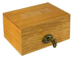 Holzkiste Buddies Wood Lock Box