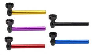 Aluminiumpfeife „Colours“ – Metallpfeife mit schraubbarem Kopf & Sieb, 1 Set